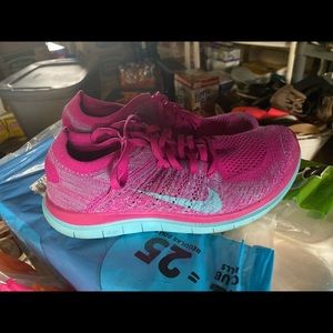 Women’s Nike free run 4.0